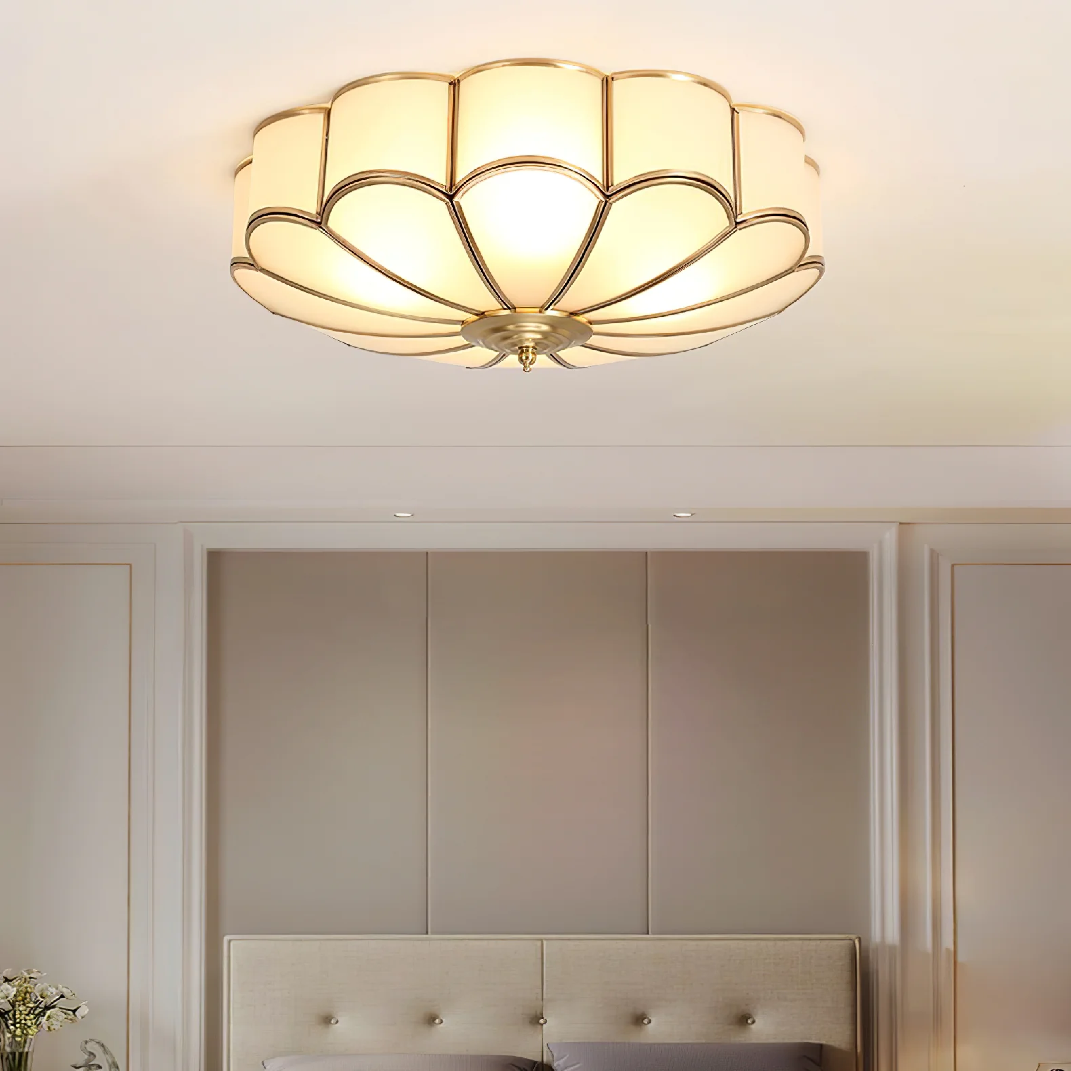 Vitasphere | Flower-shaped Glass Ceiling Lamp