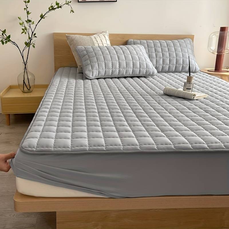 BigComfort | King Size Waterproof Mattress Protector, Soft and Breathable Mattress Cover for Ultimate Comfort