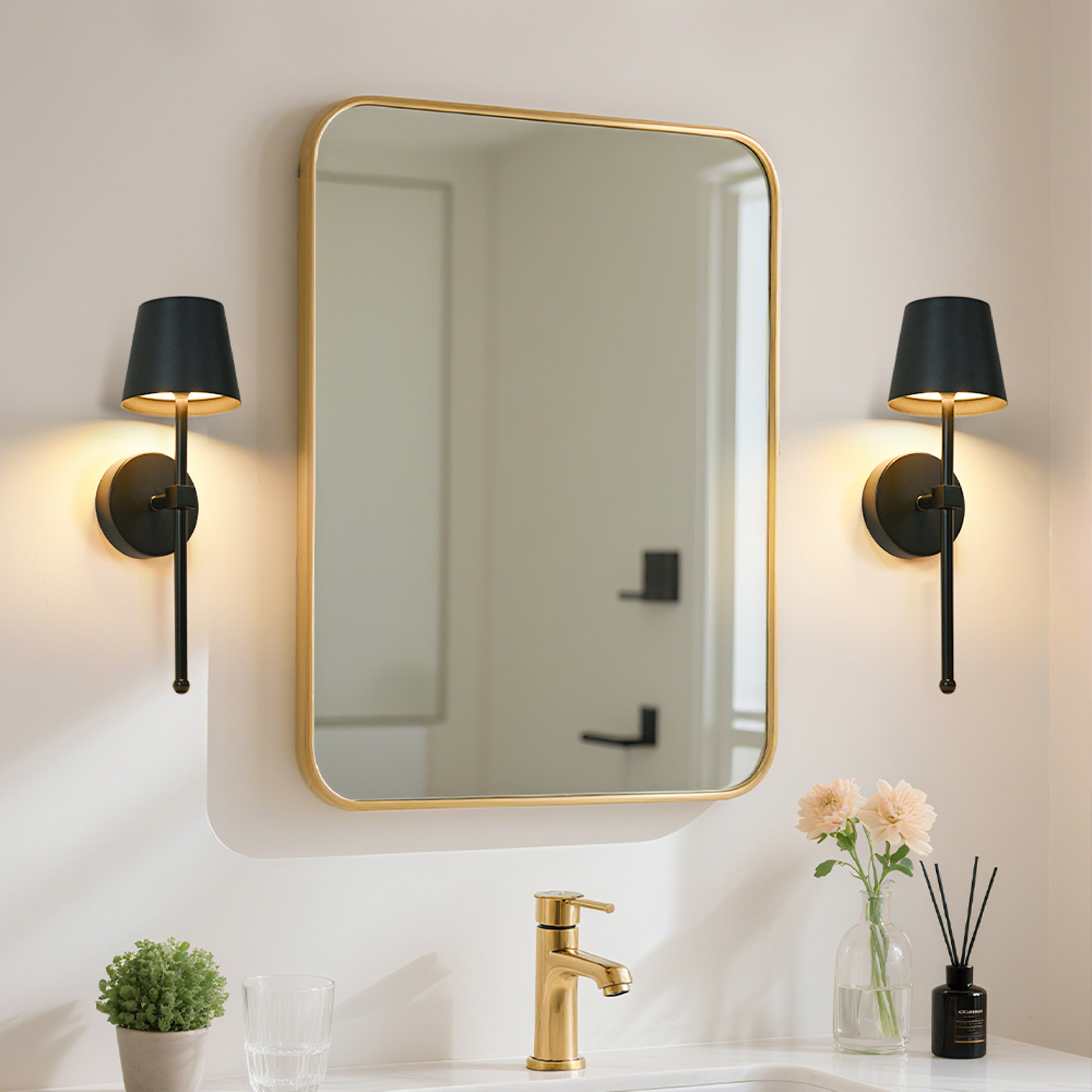 Solsticea | Rechargeable Wireless Wall Lamp