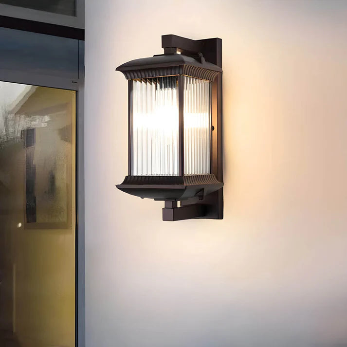 Vionte | Vintage Outdoor Wall Lamp for Classic Elegance