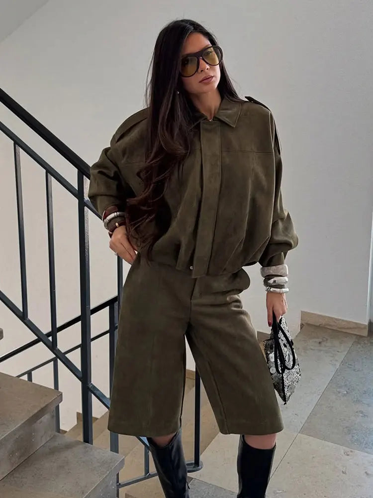 Kai | Women's Suede Bomber Jacket in Brown and Green – Casual Vintage Motorcycle Coat with Zipper Closure
