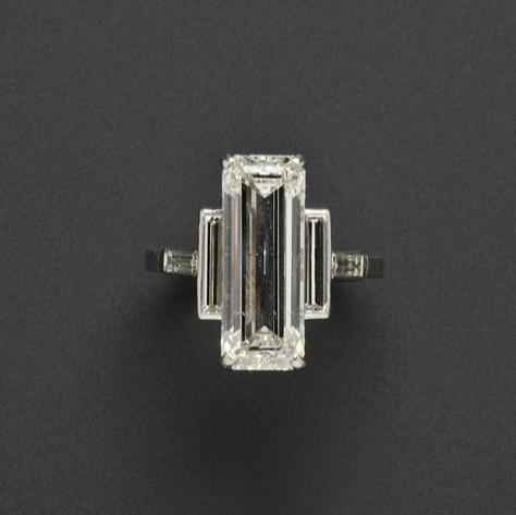 Vintage White Glass Silver Ring