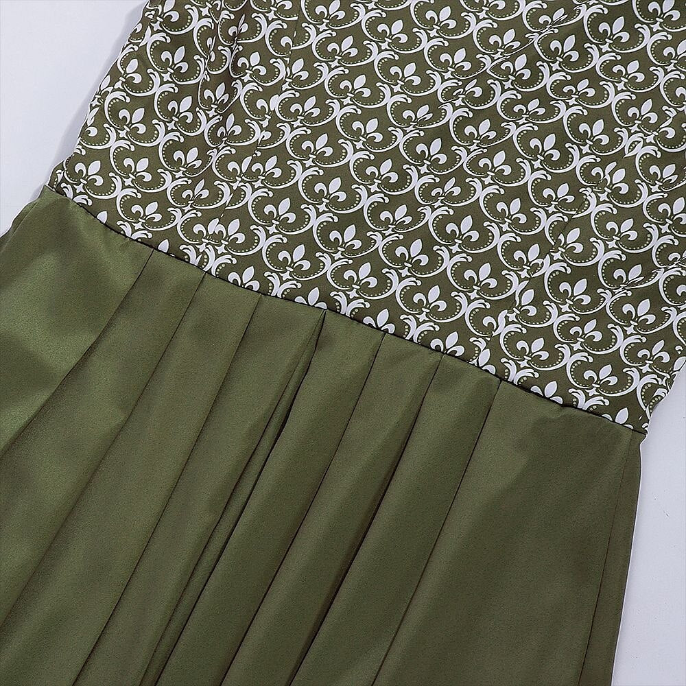 Embroidered Dirndl Dress in Green – Oktoberfest | Elegant Traditional Dress with Apron
