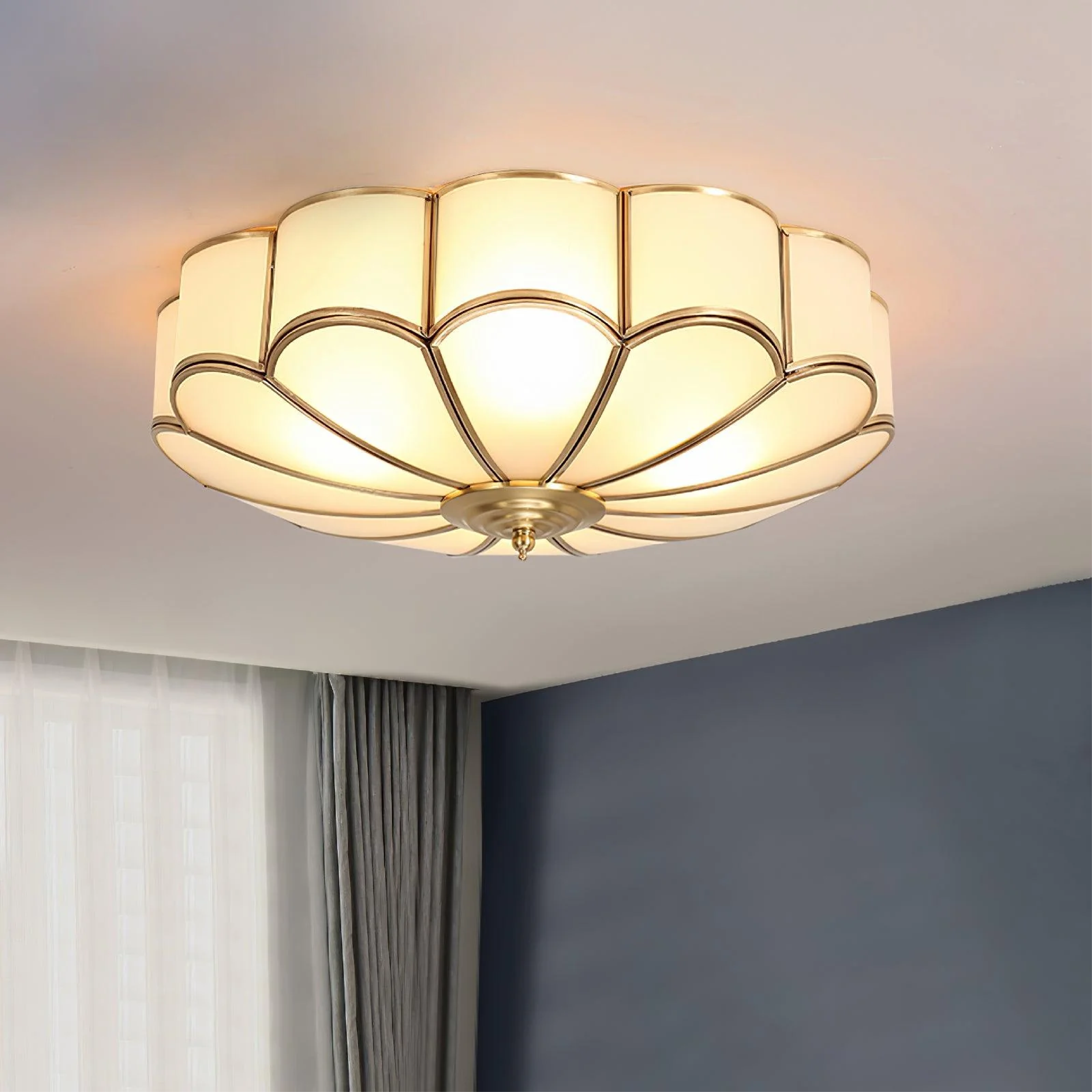 Vitasphere | Flower-shaped Glass Ceiling Lamp