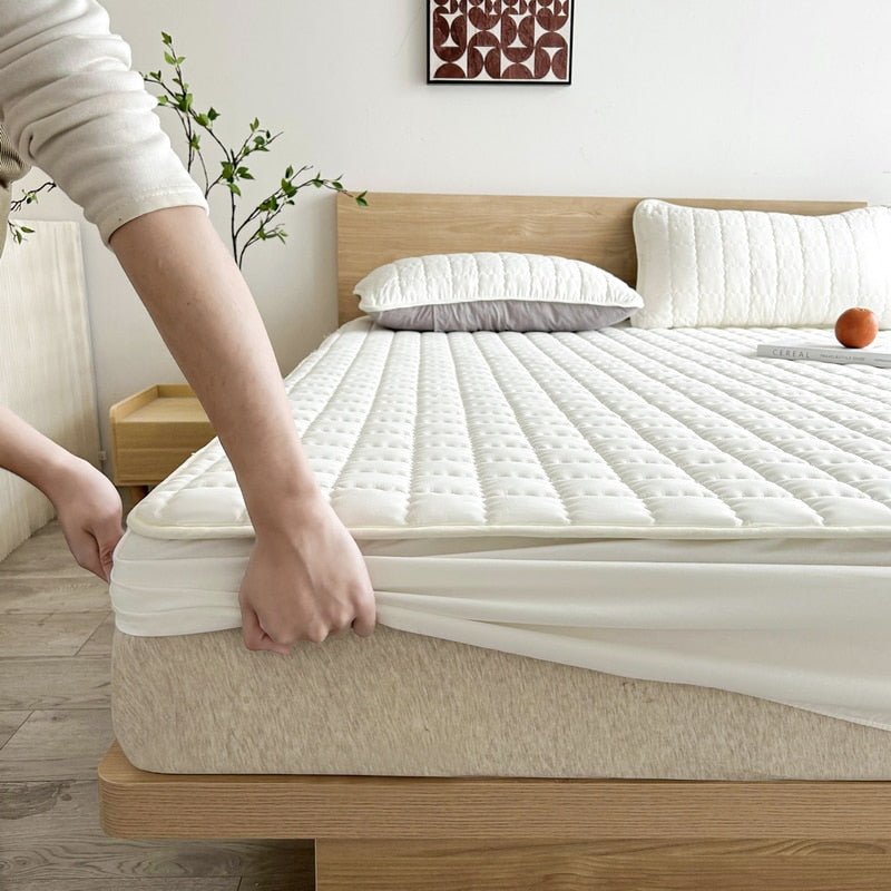 BigComfort | King Size Waterproof Mattress Protector, Soft and Breathable Mattress Cover for Ultimate Comfort
