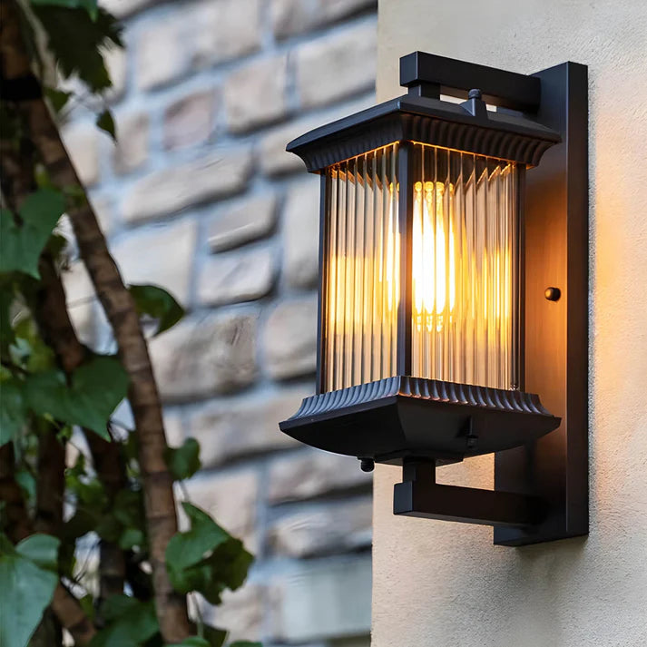 Vionte | Vintage Outdoor Wall Lamp for Classic Elegance